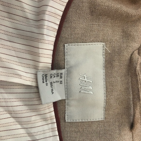 Tan H&M’s blazer - Picture 2 of 3